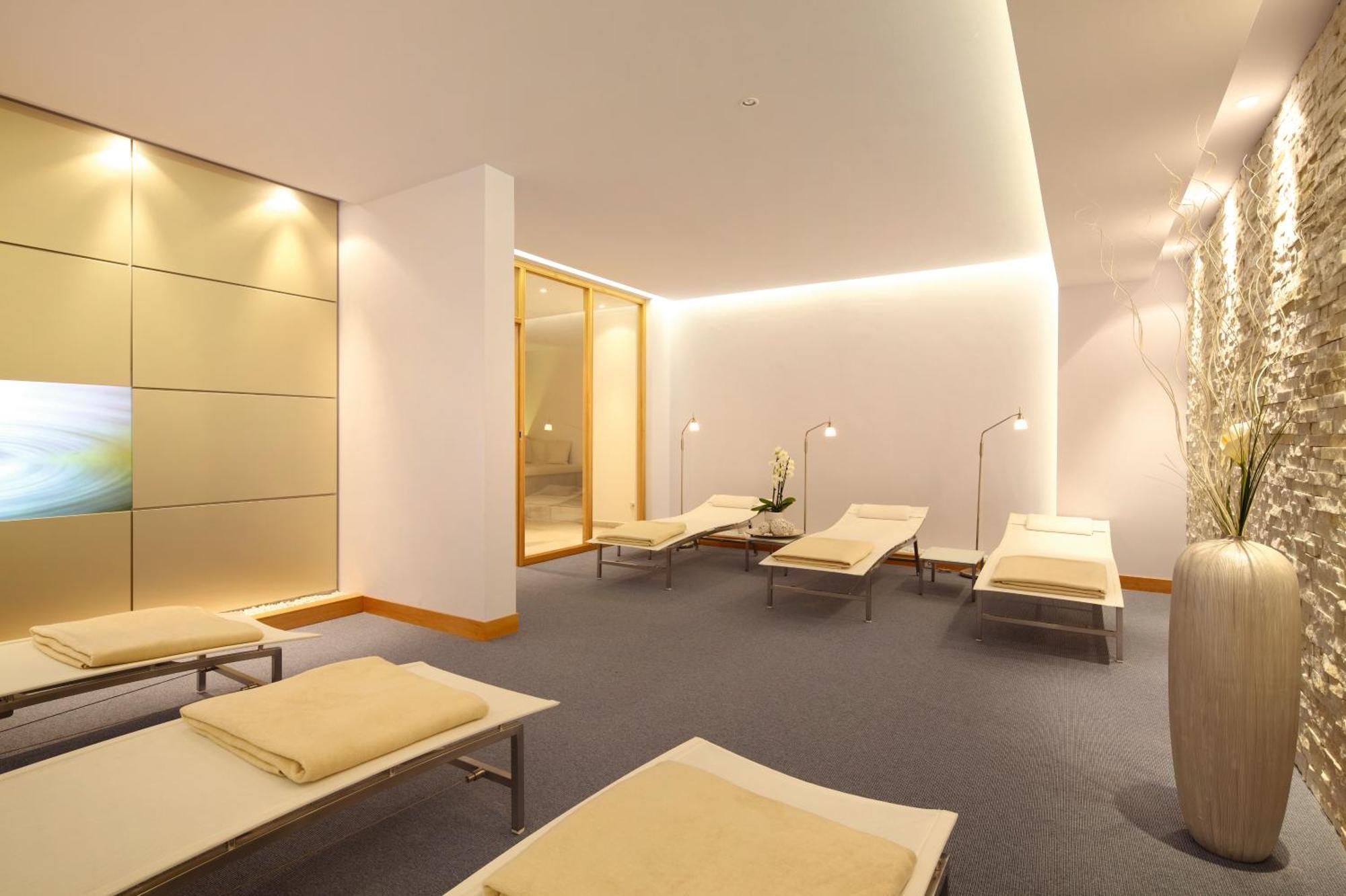 国宾酒店及spa 圣彼得奥尔丁 外观 照片